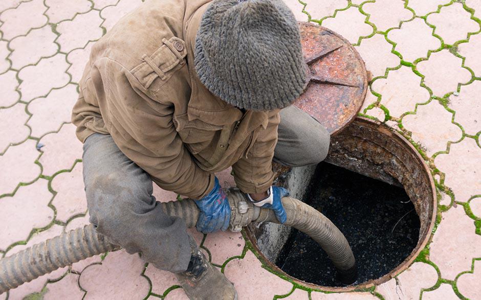 comment déboucher une baignoire La Courneuve
